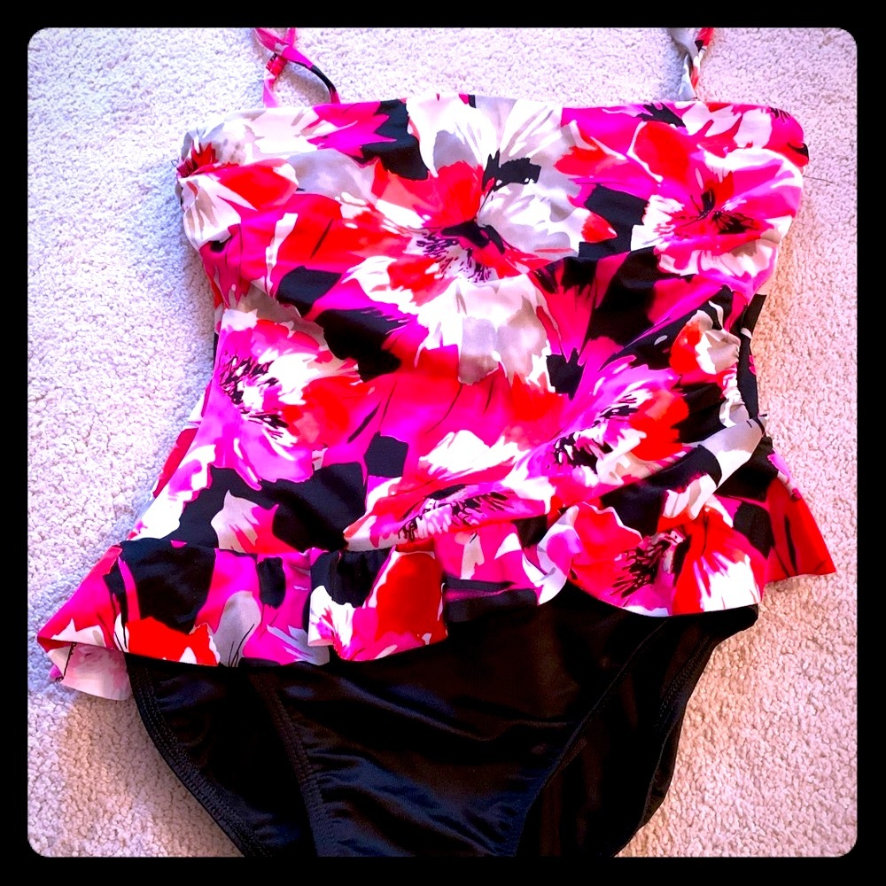 Magic Suit swimwear one piece with removal straps